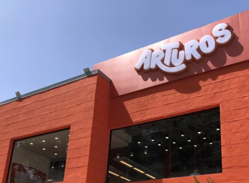Arturos inaugura su restaurante número 80