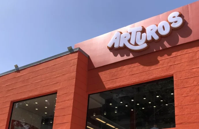 Arturos inaugura su restaurante número 80