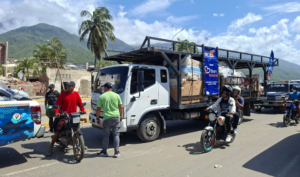 EK dota a paramédicos en La Guaira