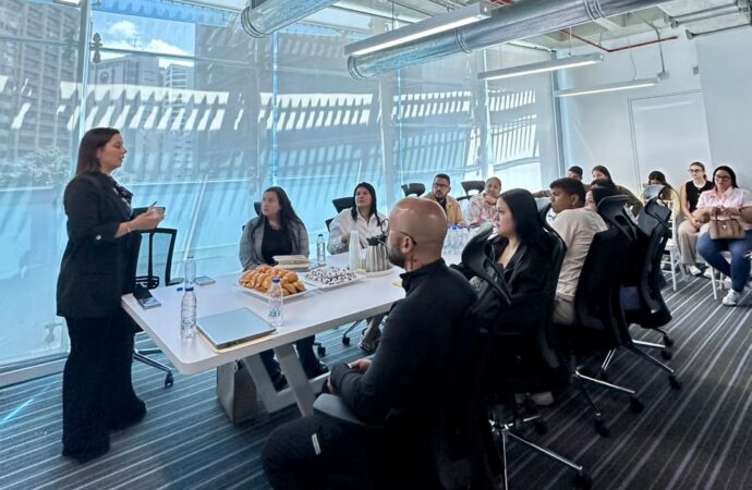 N58 capacita a emprendedores